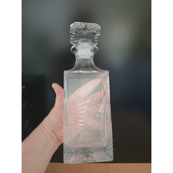 JoyJolt Gatsby Whiskey 27 Ounce Glass Decanter Bottle Lead Free Airtight Stopper - Picture 2 of 13